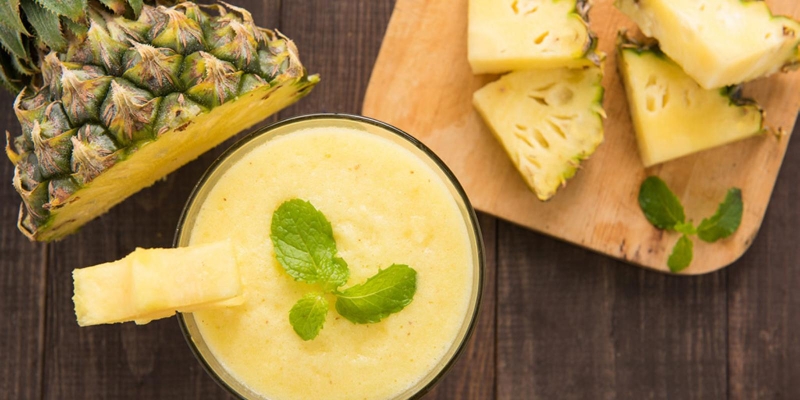 Suco de Abacaxi com Hortelã